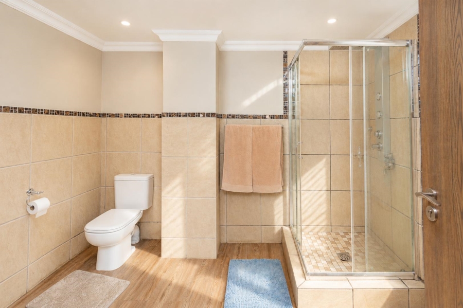 6 Bedroom Property for Sale in Birdwood Estate North West